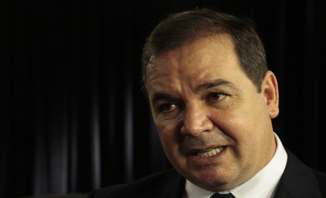 Tião Viana vê com preocupação epidemia de dengue em meio à pandemia de covid-19 no Acre